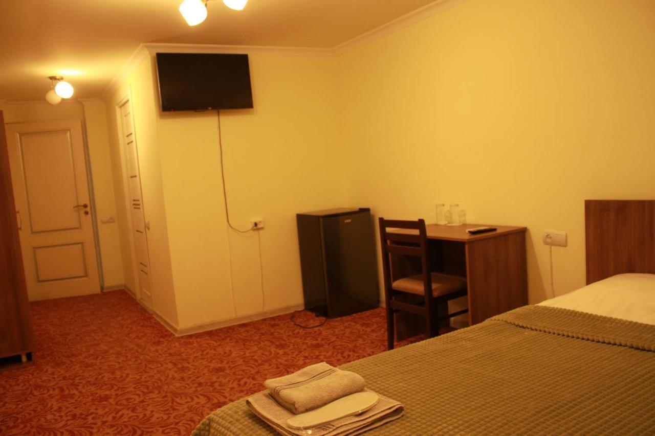 Hotel International Yerevan Exterior photo